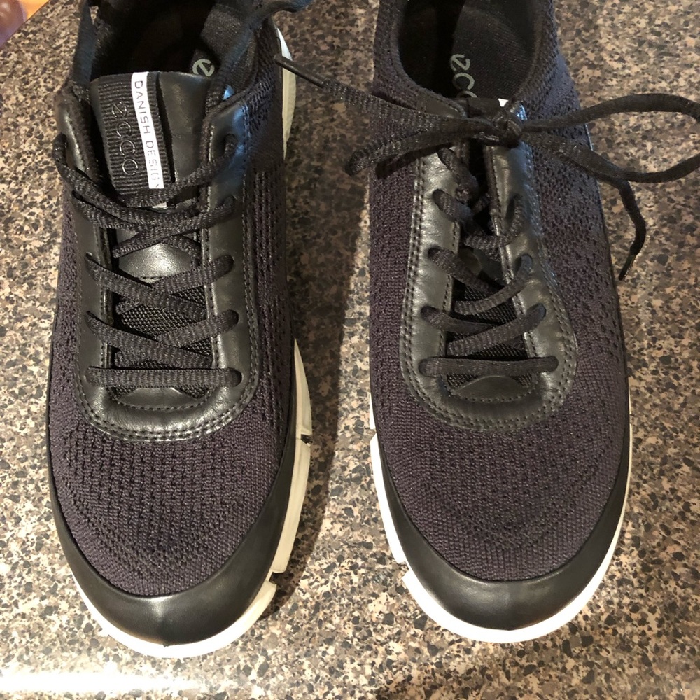 Ecco danish design women’s soft sneaker